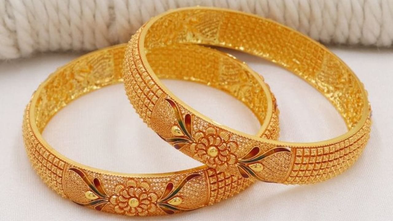 दुबई नाही तर 'या' देशात सर्वात स्वस्त मिळते सोनं दुबई नाही तर 'या' देशात सर्वात स्वस्त मिळते सोनं