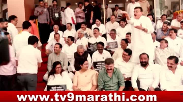 Maharashtra Politics : मर्सिडिज, कोंबडीचोर, ओम फट स्वाहा: अन् गोऱ्हेंचा अँग्री लुक Maharashtra Politics : मर्सिडिज, कोंबडीचोर, ओम फट स्वाहा: अन् गोऱ्हेंचा अँग्री लुक
