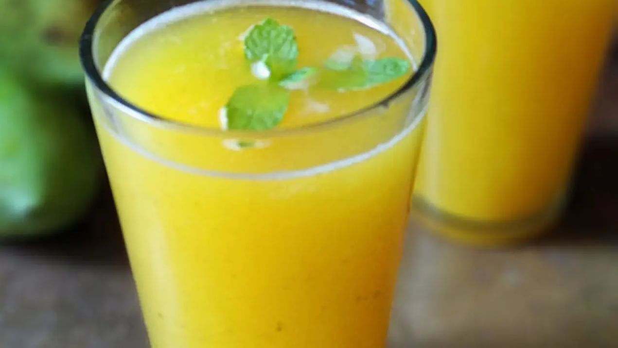 आंबा पन्ह्यात साखर का मिसळू नये? जाणून घ्या आरोग्याला किती नुकसान पोहोचते