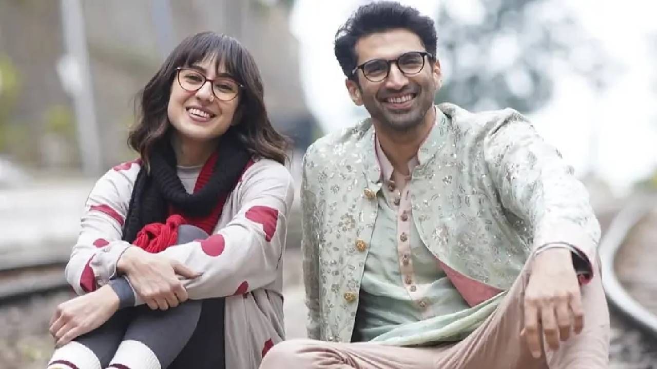 चित्रपटातील पार्थ या भूमिकेसाठी आदित्यला जवळपास 5 ते 6 कोटी रुपये मानधन मिळालं आहे. त्यानंतर अभिनेत्री सारा अली खानला तीन कोटी रुपये फी मिळाली आहे. आदित्य आणि सारा यामध्ये प्रियकर-प्रेयसीच्या भूमिकेत आहेत. ही नवी जोडी प्रेक्षकांना खूपच आवडतेय.