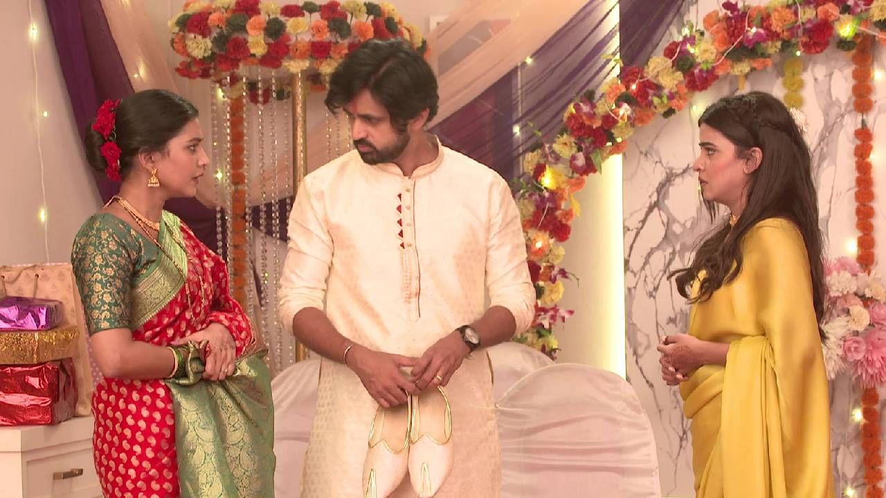 याविषयी तो पुढे म्हणाला, "अप्रतिम अशी वाक्ये आमच्या हाती आली आणि धुमधडाक्यात सुरु झाली आमची मुरांबा मालिका. 14 फेब्रुवारी 2022 ला प्रेक्षकांना मिळाली आमची मुरांबा ही मालिका आणि आम्हाला भेटलं मुकादम कुटुंब. या कुटुंबात होती जीवाला जीव देणारे, हसवणारे, रडवणारे, कान पिळणारे, आशीर्वाद देणारे, टाईमपास करणारे आणि कामाच्या वेळेला चोख काम करणारे आमचे मुरांबाचे सदस्य."