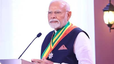 मोदी असं काय बोलले की घानाचे खासदार झाले अवाक्, म्हणाले भारतात 2500 राजकीय...