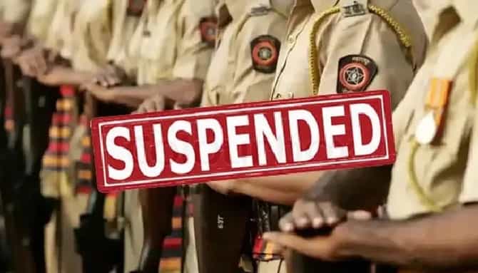 पुणे पोलिस दलातील निलंबित पोलिसाचा प्रताप, लाटले ७३ तोळे सोने आणि १७ लाख रुपये