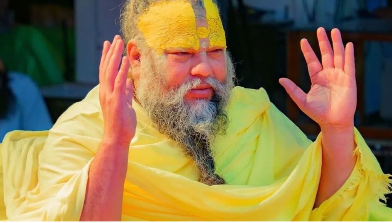 ते म्हणतात की प्रत्येक आव्हानात एक संधी लपलेली असते. सकारात्मक विचारांच्या संगे, आपल्या अडचणीतून शिकणे आणि पुढे जाण्याच्या संधीत त्याचे रुपांतर करू शकतात. हा दृष्टीकोन आपल्याला लवचिक बनवतो.