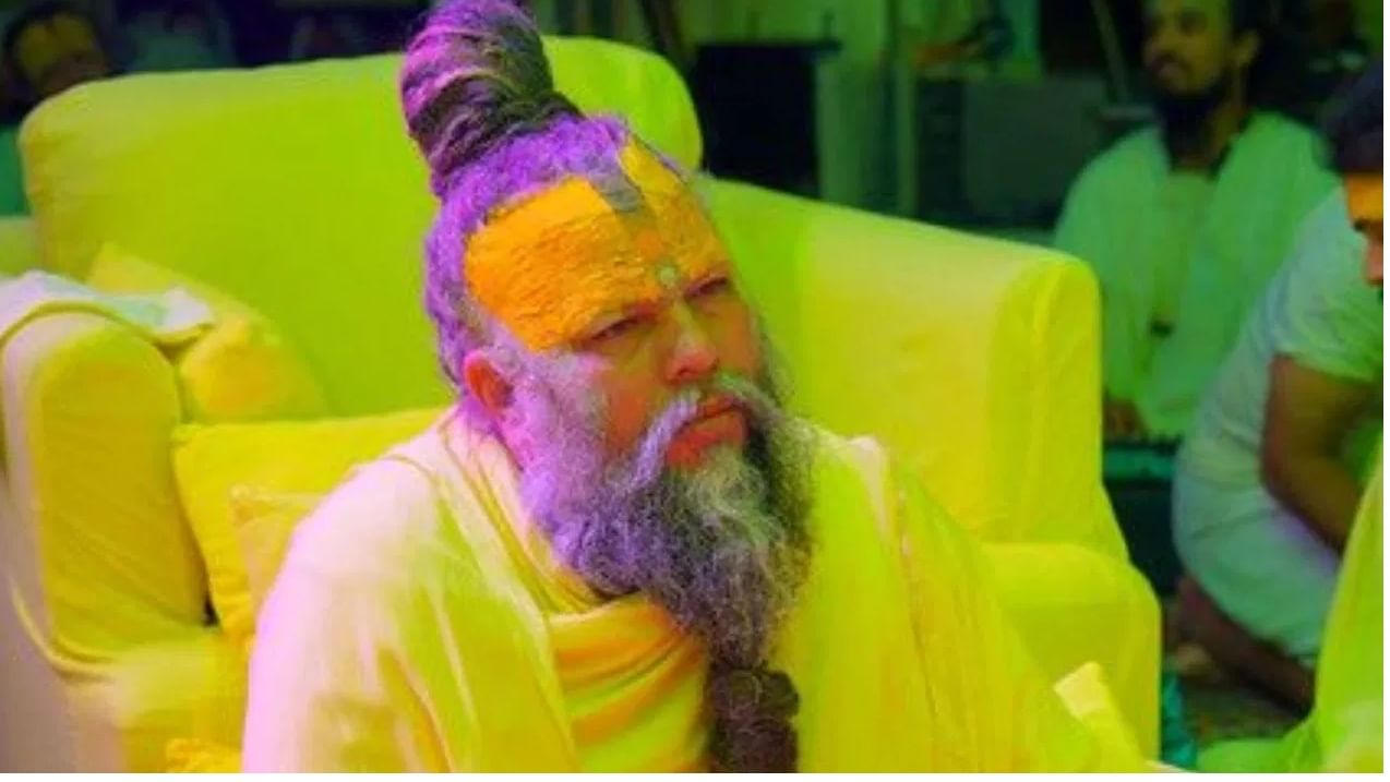 प्रेमानंद महाराज यांनी निरंतर ईश्वरावर विश्वास ठेवण्याचा सल्ला देतात. त्यांचे म्हणणे आहे की जेव्हा व्यक्तीचा विश्वास दृढ होतो, तेव्हा सर्वात मोठी अडचणही छोटी भासू लागते. हा विश्वास आपल्याला अंतरिक शक्ती प्रदान करतो.