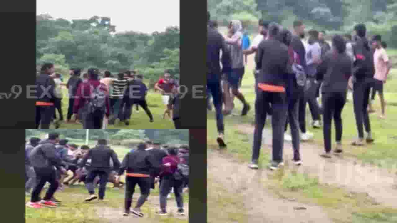 Pune : मुलींची छेड अन् शरीरावरून कमेंट; पोलीस भरतीची तयारी करणाऱ्या मुलांना लाथा-बुक्क्यांनी तुडवलं, बघा VIDEO Pune : मुलींची छेड अन् शरीरावरून कमेंट; पोलीस भरतीची तयारी करणाऱ्या मुलांना लाथा-बुक्क्यांनी तुडवलं, बघा VIDEO