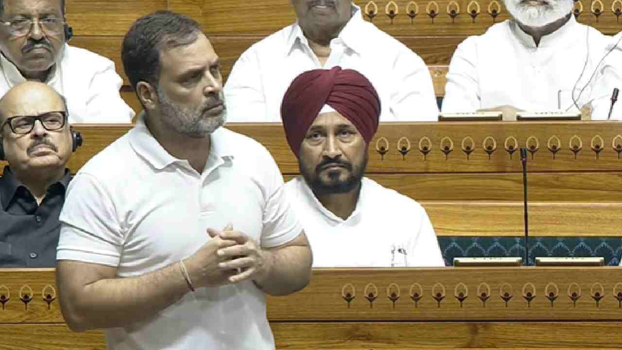 Operation Sindoor : मोदींमध्ये इंदिरा गांधींसारखा 50 टक्के जरी दम असेल तर...राहुल गांधींचे खुले आव्हान! Operation Sindoor : मोदींमध्ये इंदिरा गांधींसारखा 50 टक्के जरी दम असेल तर...राहुल गांधींचे खुले आव्हान!