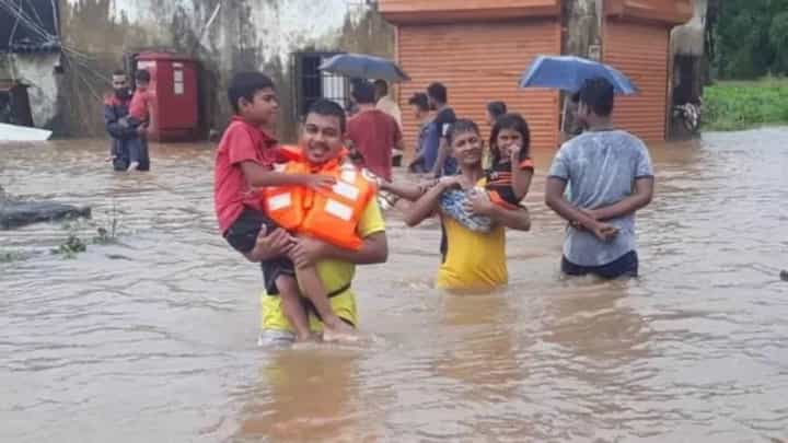 Maharashtra Rain Forecast : महाराष्ट्राची चिंता वाढणार, 'या' 8 जिल्ह्यात अतिवृष्टीचा इशारा, IMD कडून रेड अलर्ट Maharashtra Rain Forecast : महाराष्ट्राची चिंता वाढणार, 'या' 8 जिल्ह्यात अतिवृष्टीचा इशारा, IMD कडून रेड अलर्ट
