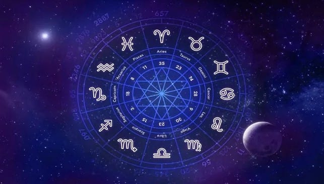 येत्या 9 ऑगस्ट रोजी मंगळ आणि शनी यांच्यामुळे प्रतियुती दृष्टी नावाचा शक्तिशाली योग तयार होणार आहे. या योगामुळे 3 राशींना यश, समृद्धी आणि चांगल्या कामाचे फळ मिळणार आहे. या राशींच्या नशीबवान लोकांची गणना थेट अब्जाधीशांमध्येही होऊ शकते.