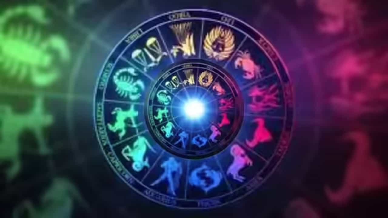 या तीन राशींवर शनिदेव होणार प्रसन्न... राजयोग आणि पैसाच पैसा... कोणत्या तारखेपासून होणार भाग्योदय?; तुमची रास लगेच तपासा