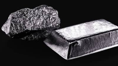 सोने-हिऱ्याला विसरा! हा आहे जगातील सर्वात महागडा धातू, जाणून घ्या कारण