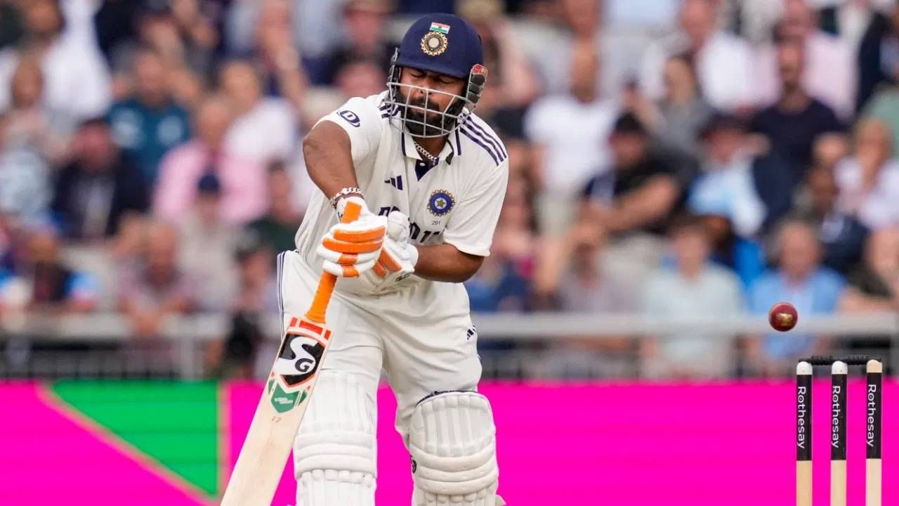 ENG vs IND 4th Test : संजीव गोयनका पंतबद्दल जे बोलले, ते मनाला स्पर्श करेल, सचिनचे कौतुकाचे शब्दही प्रेरणादायी ENG vs IND 4th Test : संजीव गोयनका पंतबद्दल जे बोलले, ते मनाला स्पर्श करेल, सचिनचे कौतुकाचे शब्दही प्रेरणादायी