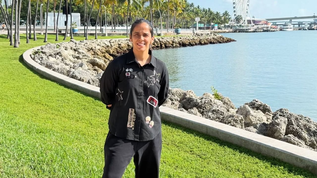 सायना नेहवालचा जन्म हरियाणातील हिसारमध्ये झाला असला तरी, ती लहानपणापासून हैदराबादमध्ये वाढल्या. २०१५ मध्ये तिने हैदराबादमध्ये एक आलिशान घर खरेदी केले, ज्याची किंमत साधारणपणे ५ कोटी रुपये आहे. या घरात सर्व आधुनिक सुविधा आहेत.