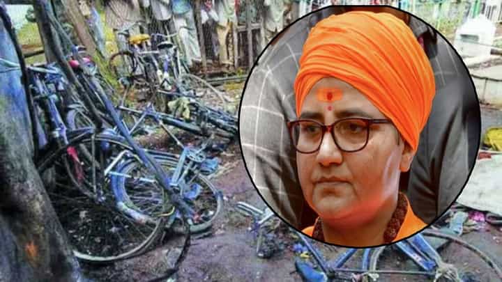 Malegaon Bomb Blast 2008 : गेल्या 17 वर्षात काय झालं? चर्चेत असणाऱ्या कोण आहेत साध्वी प्रज्ञा ठाकूर? Malegaon Bomb Blast 2008 : गेल्या 17 वर्षात काय झालं? चर्चेत असणाऱ्या कोण आहेत साध्वी प्रज्ञा ठाकूर?