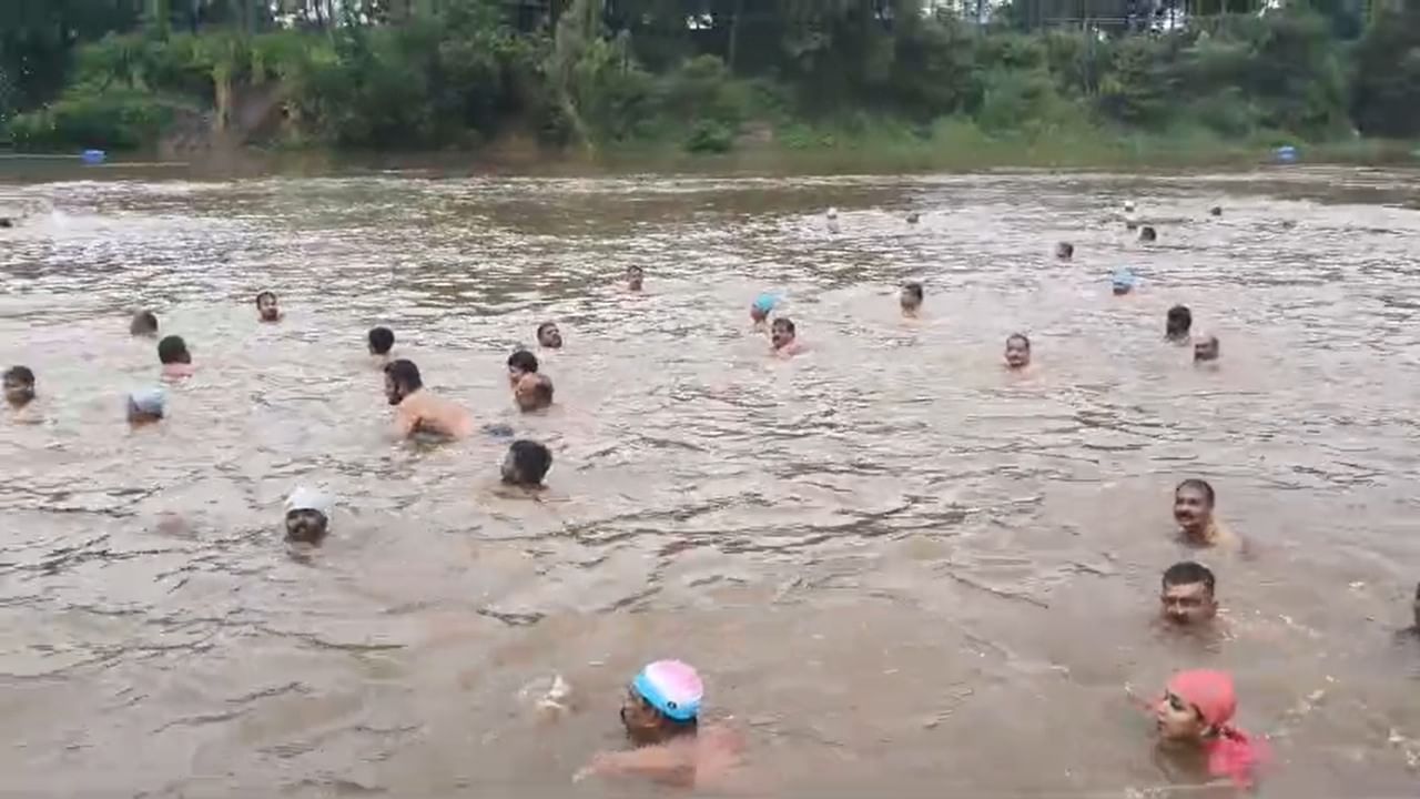 कृष्णामाईला श्रीफळ अर्पण करून या उपक्रमाची सुरुवात करण्यात आली. भिलवडीतील नागरिकांनी याबद्दलच्या काही आठवणीही सांगितल्या आहे. पूर्वीच्या काळी ग्रामस्थ भिलवडीतून पोहण्यास सुरुवात करून अंकलखोप येथील पाणवठ्यावर पोहोचत असतं.