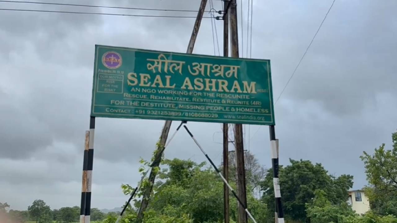 पनवेल नेरे मधील शिल आश्रमाच्या सदस्यांनी रेस्क्यू ऑपरेशन पार पाडलं.