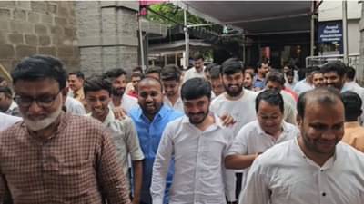 साईबाबांनी दिलेली ती नऊ नाणी नेमकी कोणाकडे? शिर्डीत वातावरण तापलं, साईभक्त आक्रमक