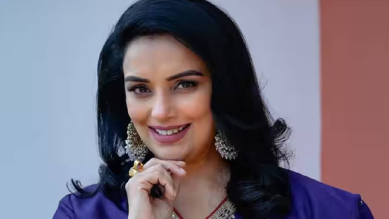 श्वेता आणि सलमान यांनी 'बंधन' या चित्रपटात एकत्र काम केलं होतं. ही अभिनेत्री आता साऊथ फिल्म इंडस्ट्रीत लोकप्रिय आहे. श्वेताने तीन कॅमेऱ्यांद्वारे तिच्या डिलिव्हरीचं लाइव्ह शूटिंग केलं होतं. यातील काही भाग 'कालीमन्नू' या चित्रपटात दाखवण्यात आलं होतं. 
