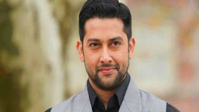 तो मला मध्यरात्री फोन करायचा आणि हॉटेलमध्ये..., इंडस्ट्रीमध्ये अभिनेत्यांसोबत देखील घडलेत नको ते प्रकार, मोठा खुलासा
