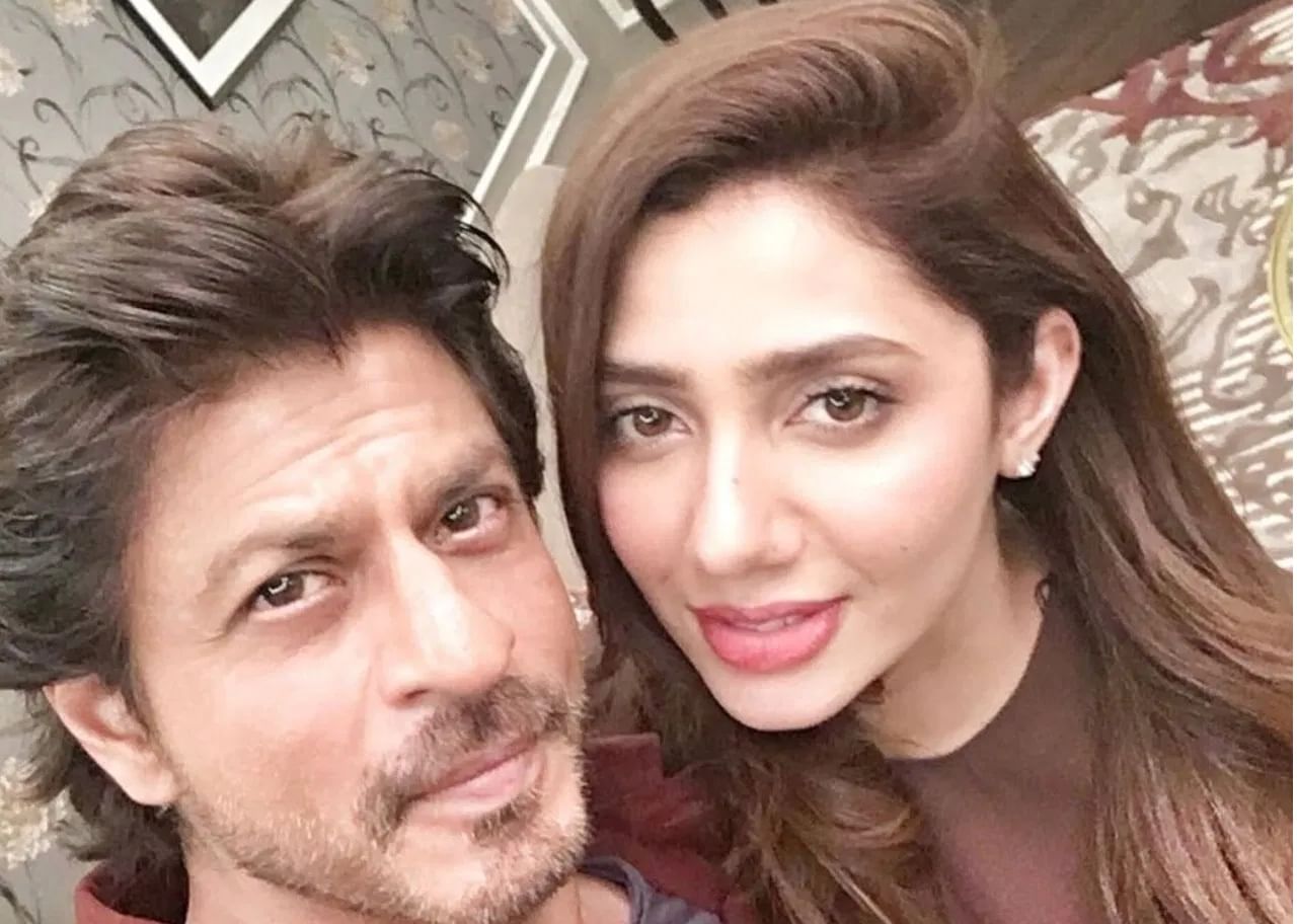 पाकिस्तानची प्रसिद्ध अभिनेत्री माहिरा खान हीने बॉलीवुडमध्ये पहिलाच चित्रपट शाहरुख खान सोबत केला.'रईस' या चित्रपटाद्वारे तिने पहिल्यांदा बॉलिवूडमध्ये पदार्पण केले. हा चित्रपट साल 2017 मध्ये रिलीज झाला होता. 