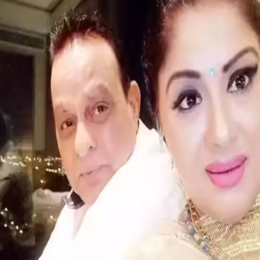 सुधा चंद्रन - : छोट्या पडद्यावरची अभिनेत्री सुधा चंद्रनने सुद्धा प्रेमासाठी घरातून पळून जाण्याचा निर्णय घेतलेला. अभिनेत्रीने पती रवी डांगसोबत पळून जावून लग्न केलेलं. दोघे चित्रपटाच्या शूटिंगवेळी भेटलेले. दोघांच कुटुंब या लग्नाविरोधात होतं. 