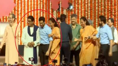 सुप्रिया सुळेंनी आदित्य ठाकरेंचा हात धरून राज ठाकरेंच्या जवळ नेलं अन्.....; त्या प्रसंगाने टाळ्यांचा तुफान कडकडात