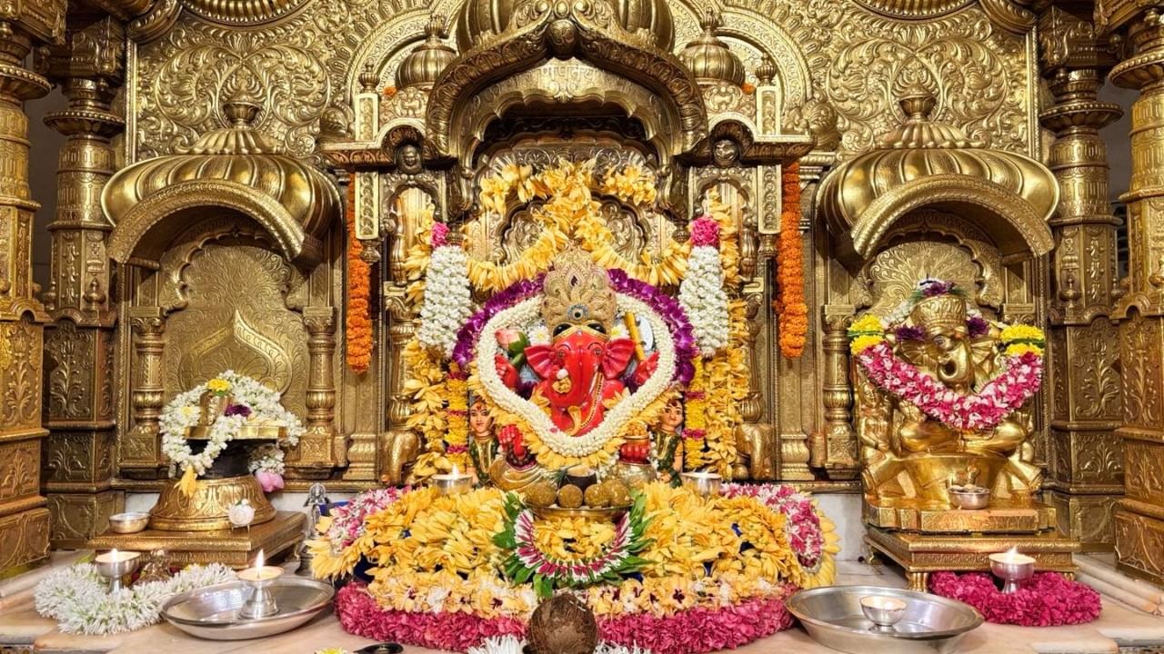 देवदर्शन झाल्यावर मंदिरात का बसतात? यामागील कारण ऐकून थक्क व्हाल देवदर्शन झाल्यावर मंदिरात का बसतात? यामागील कारण ऐकून थक्क व्हाल