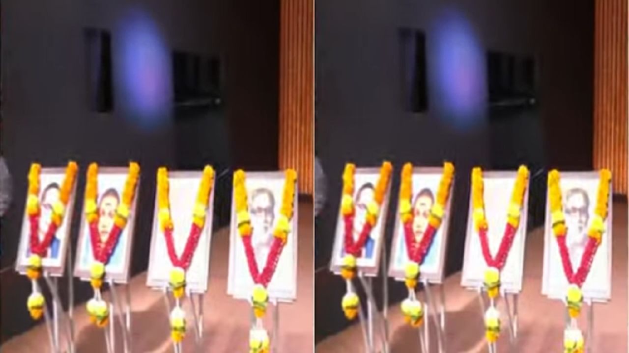 ठाकरे बंधूंच्या मेळाव्याच्या व्यासपीठावर छत्रपती शिवाजी महाराज, डॉ. बाबासाहेब आंबेडकर, क्रांतीज्योती सावित्रीबाई फुले, प्रबोधनकार ठाकरे आणि बाळासाहेब ठाकरे यांचे फोटो ठेवण्यात आले आहेत.