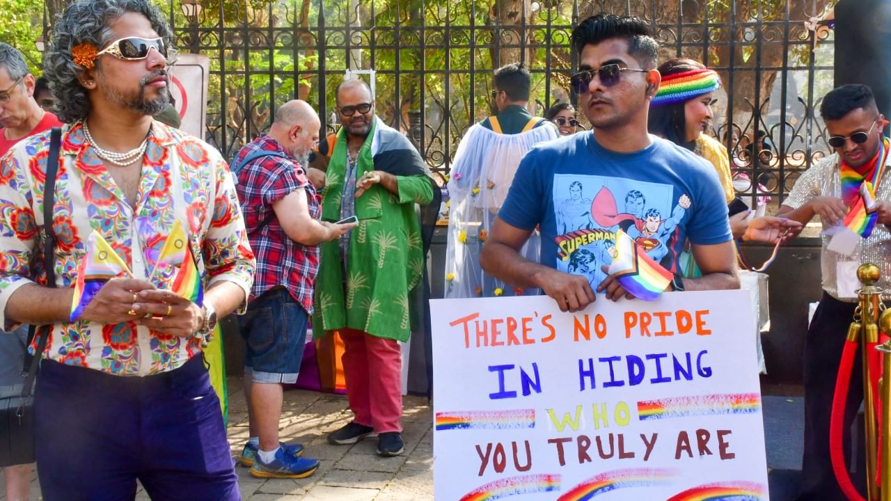 पण काही वेळा एखादा तृतीयपंथीय तुम्हाला स्वतःहून पैसे देतो, यात जर एक रुपयाचा नाणं असेल तर मग तुमच्या नशीबाची लॉटरी लागली असे म्हटले जाते. पण खरंच त्यात काही तथ्य असतं का? याबद्दल आपण जाणून घेणार आहोत.