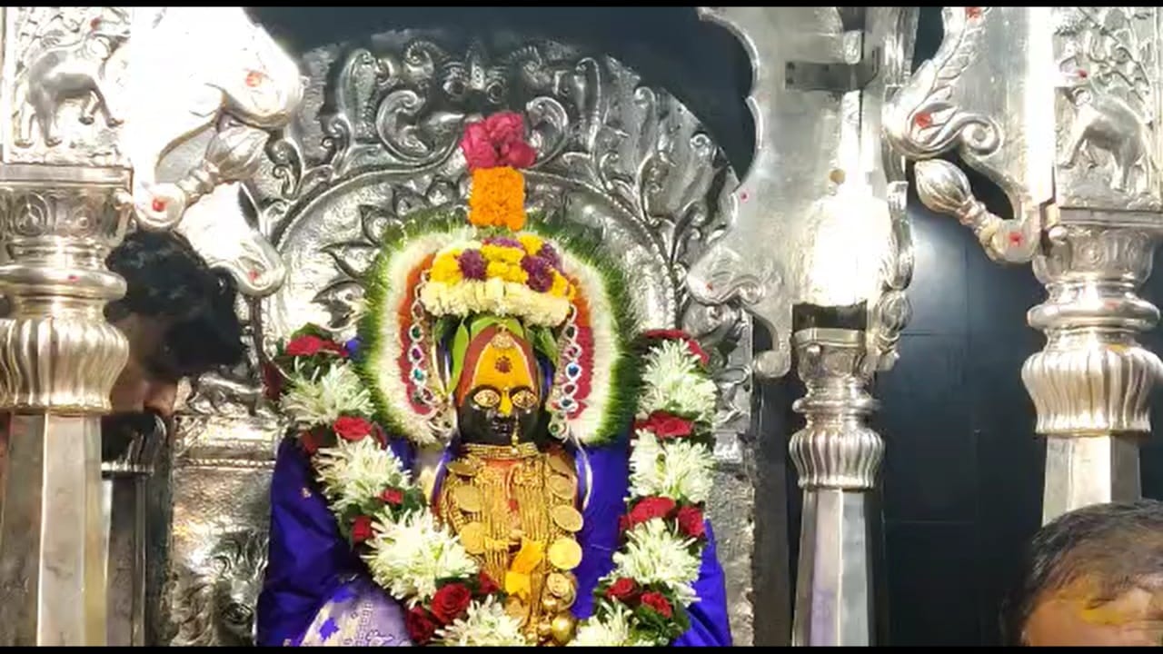 या बदलामुळे एकूणच गर्दीच्या दिवशी मंदिर २२ तासांऐवजी केवळ १९ तास खुले राहणार आहे. मंदिर संस्थानच्या या निर्णयाला पुजाऱ्यांनी तीव्र विरोध दर्शवला आहे. दूरवरून येणाऱ्या भाविकांना पहाटे १ वाजता मंदिरात प्रवेश मिळत असल्याने त्यांना लवकर दर्शन घेऊन पुढील प्रवासाला निघता येत असे.