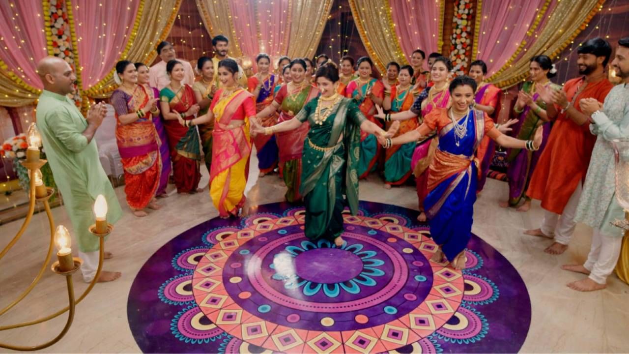 मालिकेत वर्षा उसगांवकर मंगळागौर सादर करणाऱ्या महिला ग्रुपच्या अध्यक्ष आहेत आणि मामांच्या मैत्रीण देखील. मंगळागौरच्या खास भागात भैरवीसह कलर्स मराठीवरील सुहासिनी पारंपरिक नऊवारी साडीत, गजरा, दाग - दागिन्यांमध्ये सजून सहभागी होताना दिसणार आहेत. 
