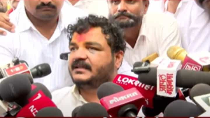अजित पवार आणि विजय घाडगेंची भेट; बघा काय झाली चर्चा अजित पवार आणि विजय घाडगेंची भेट; बघा काय झाली चर्चा