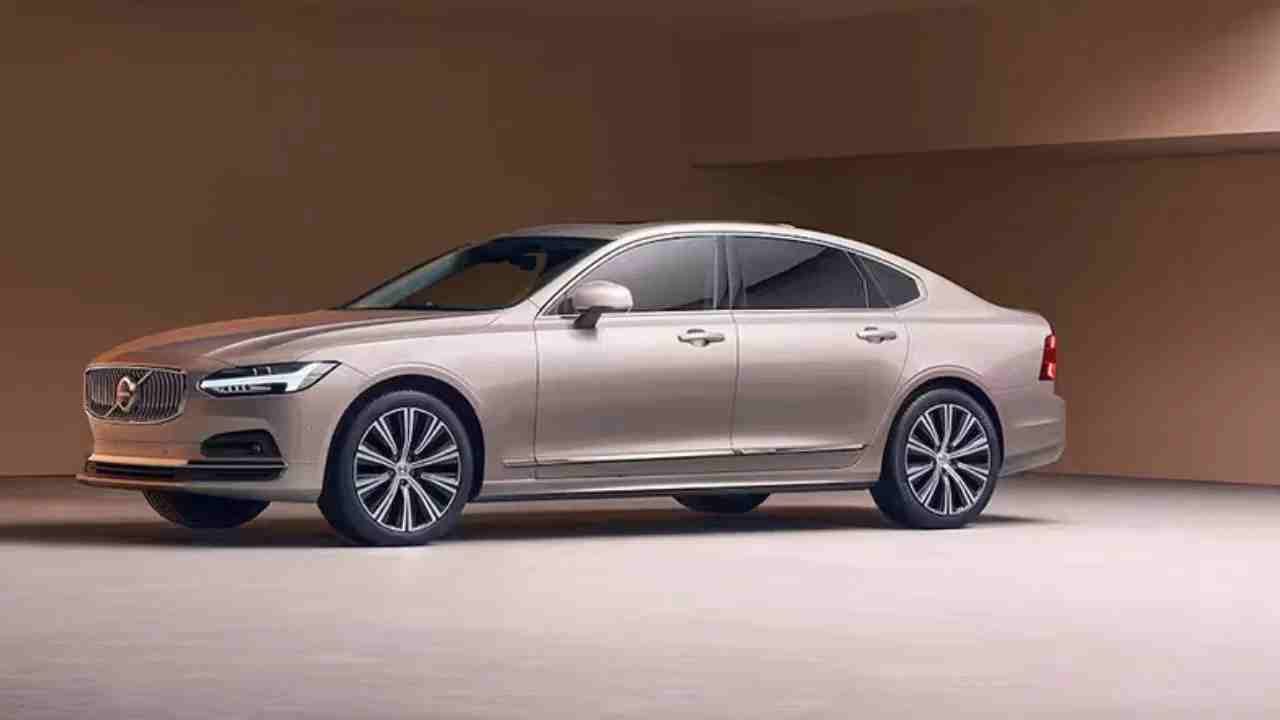 टेस्लाला टक्कर देण्यासाठी Volvo लाँच करणार इलेक्ट्रिक एसयूव्ही, जाणून घ्या टेस्लाला टक्कर देण्यासाठी Volvo लाँच करणार इलेक्ट्रिक एसयूव्ही, जाणून घ्या