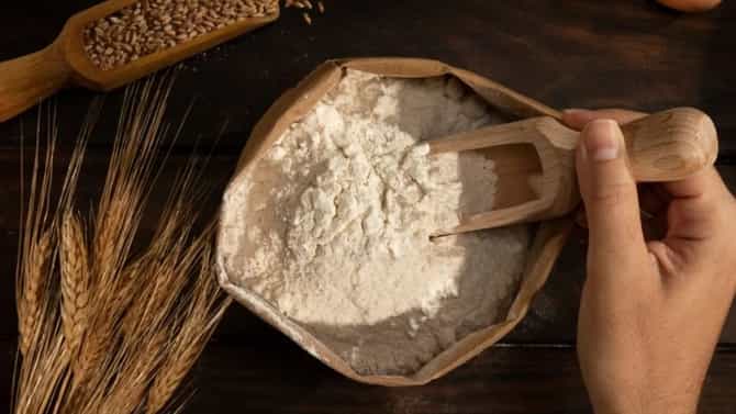 तुमचं पीठ खरंच शुद्ध आहे का? घरबसल्या या 6 घरगुती उपायांनी करा तपासणी!