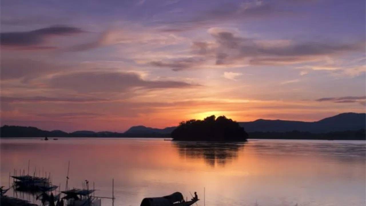 तुम्ही अनेकदा पाहिलं असेल की भारतातील सर्व नद्यांना स्त्रीलिंगी नावे दिली आहेत. पण एक नदी आहे जिला पुरुष नदी म्हणतात. या नदीचे नाव ब्रह्मपुत्र नदी आहे. ही केवळ भारतातीलच नाही तर आशियातील सर्वात लांब नद्यांपैकी एक आहे.