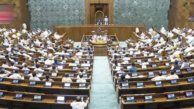 Constitution Amendment : तुरुंगाची वारी महागात; मुख्यमंत्री, पंतप्रधान, मंत्र्यांची जाणार खुर्ची, काय ती घटनादुरुस्ती?