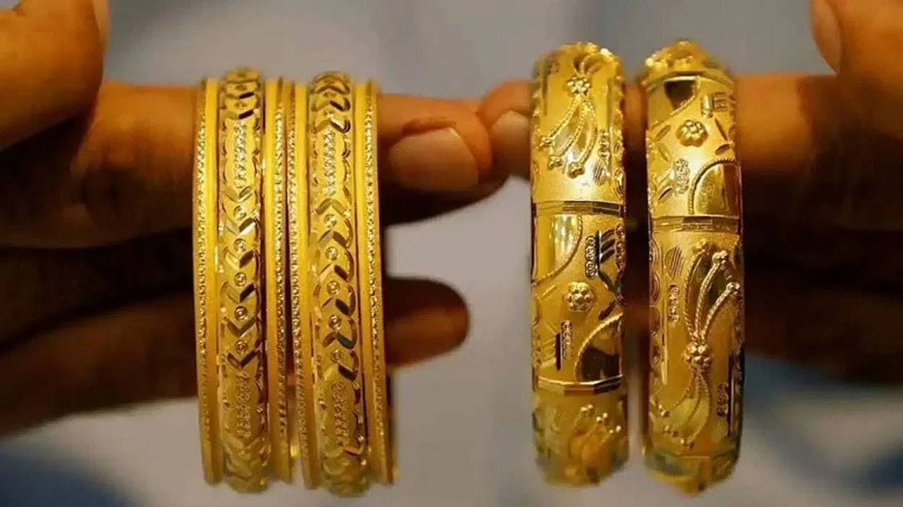 तुम्ही कोणत्याही सराफा दुकानात जा तुम्हाला या प्रकारचा कागद तिथे मिळणारच, याच गुलाबी कागदामध्ये तुम्ही खरेदी केलेलं सोन गुंडाळून ते तुम्हाला दिलं जातं.