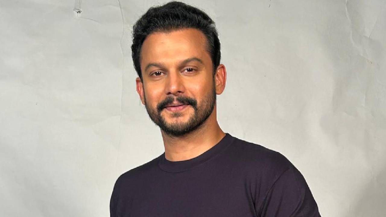 या भूमिकेविषयी सांगताना आदिनाथ म्हणाला, "या मालिकेसाठी मी प्रचंड उत्सुक आहे. ही माझी पहिली दैनंदिन मालिका आहे. गेली अनेक वर्षे मालिका करण्याचा विचार सुरु होता. 'नशिबवान' मालिकेच्या निमित्तानेच हा योग जुळून आला. टीव्ही हे फक्त माझंच नाही तर प्रत्येकाचच आवडतं माध्यम आहे. मालिकेच्या माध्यमातून तुम्ही घराघरात पोहोचता, प्रेक्षकांच्या कुटुंबाचा भाग होता." 
