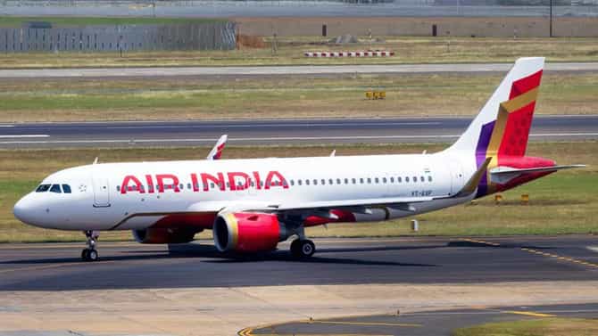 मोठी बातमी! दिल्लीला निघालेल्या विमानाची अचानक चेन्नईत लँडिंग, अनेक खासदार विमानात, 2 तास विमान...