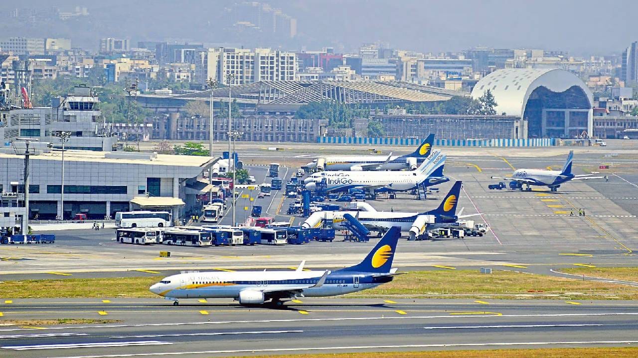 मोठी बातमी! भारतातील सर्व विमानतळांवर हाय अलर्ट, केंद्रीय सुरक्षा एजन्सीकडून इशारा, दहशतवादी हल्ल्याच्या... मोठी बातमी! भारतातील सर्व विमानतळांवर हाय अलर्ट, केंद्रीय सुरक्षा एजन्सीकडून इशारा, दहशतवादी हल्ल्याच्या...