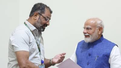 मोठी बातमी! शरद पवार गटाच्या खासदाराने घेतली PM मोदींची भेट, नेमकं कारण काय?