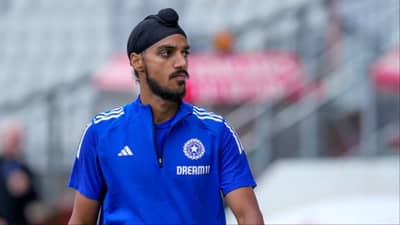 Asia Cup 2025 स्पर्धेत अर्शदीप सिंह खास कामगिरीसाठी सज्ज, नक्की काय?