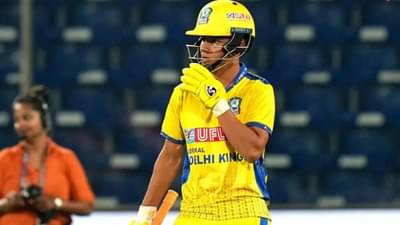 वीरेंद्र सेहवागच्या मुलाला दुसऱ्याच सामन्यात बसला फटका, पाच चेंडूतच आर्यवीरचं झालं असं