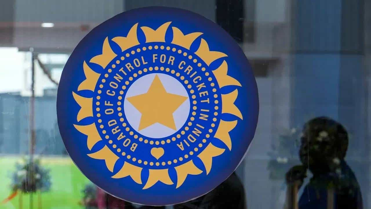 बीसीसीआयमध्ये नोकरीची सुवर्णसंधी, महत्त्वाच्या पदांसाठी भरती; जाणून घ्या संपूर्ण माहिती