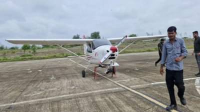 मोठी बातमी! बारामतीत विमानाचा अपघात, उड्डाणावेळी चाक निखळले अन्...