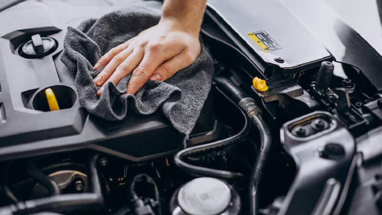 पावसाळ्यात कारच्या सुरक्षेसाठी ‘या’ टिप्स फॉलो करा पावसाळ्यात कारच्या सुरक्षेसाठी ‘या’ टिप्स फॉलो करा