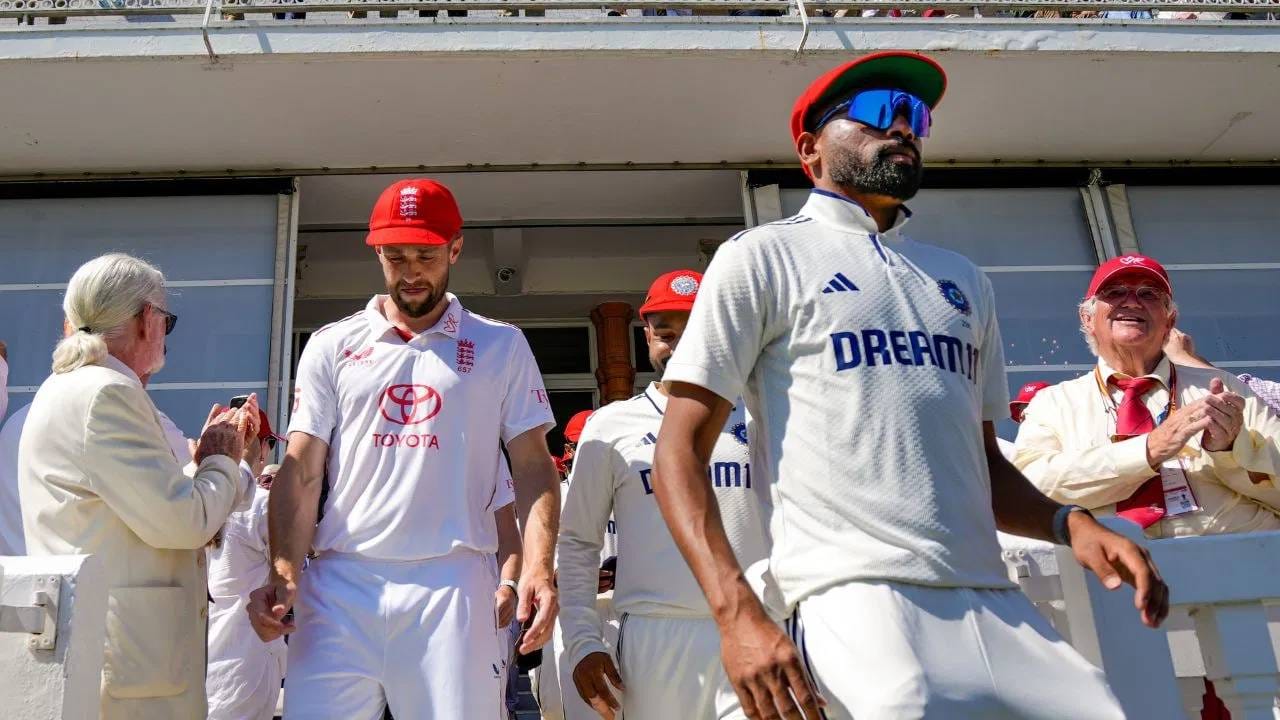 ऑस्ट्रेलिया मालिका खेळण्यासाठी हा खेळाडू घेणार मोठी जोखीम, शस्त्रक्रियेशिवाय मैदानात उतरण्यास तयार! ऑस्ट्रेलिया मालिका खेळण्यासाठी हा खेळाडू घेणार मोठी जोखीम, शस्त्रक्रियेशिवाय मैदानात उतरण्यास तयार!