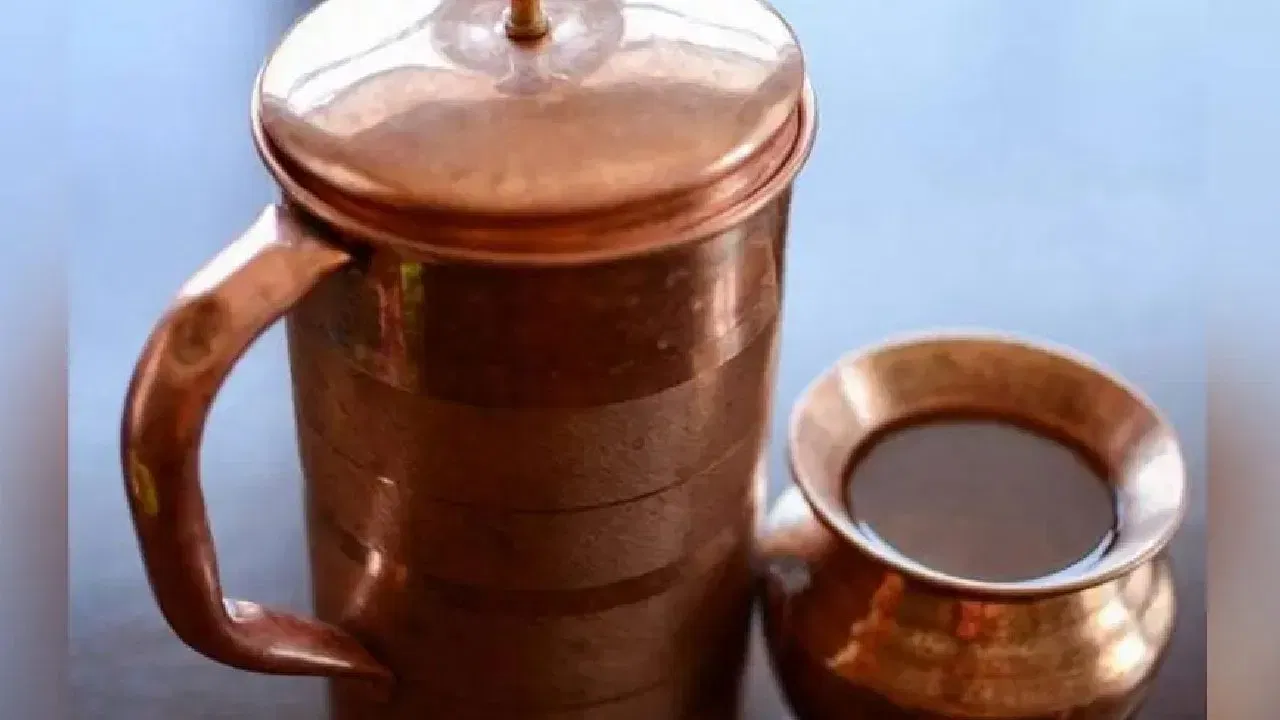 (डिस्क्लेमर : वरील माहिती उपलब्ध स्रोतावरून देण्यात आलेली आहे. याच्या तथ्यांबद्दल आम्ही कुठलाही दावा करीत नाही, तसेच डॉक्टरांच्या सल्ल्याने पाणी प्यावे)