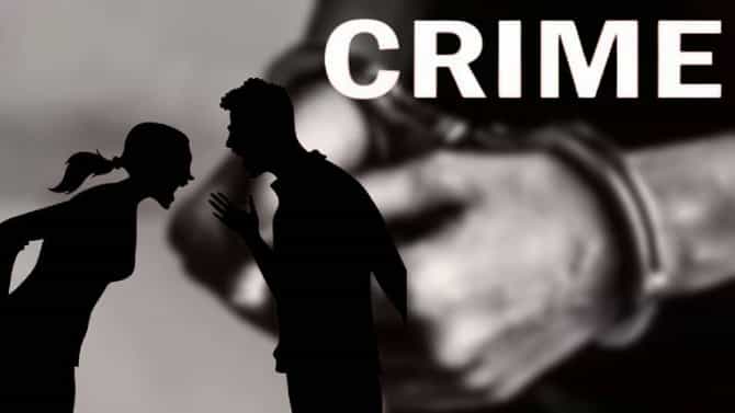 नवऱ्याने बायकोला झोपायला बोलावले, त्याने थेट ठोसा मारुन... नेमकं काय घडलं? पोलिसही हादरले