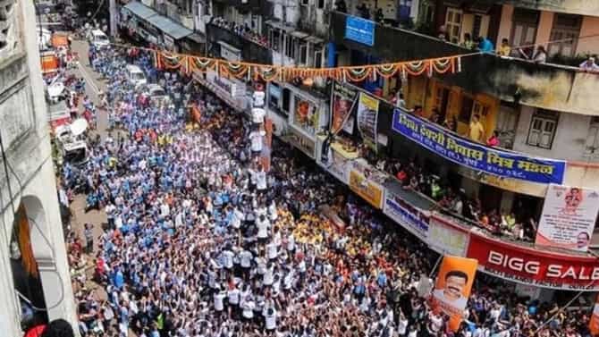 मुंबई-ठाण्यात दहीहंडीचा थरार, यंदाची सर्वात मोठी हंडी कोणती? किती असणार बक्षीस? काय असणार खास? जाणून घ्या A टू Z माहिती